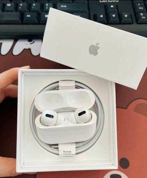 AirPods