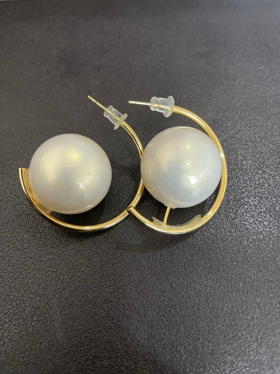 Ballin earring