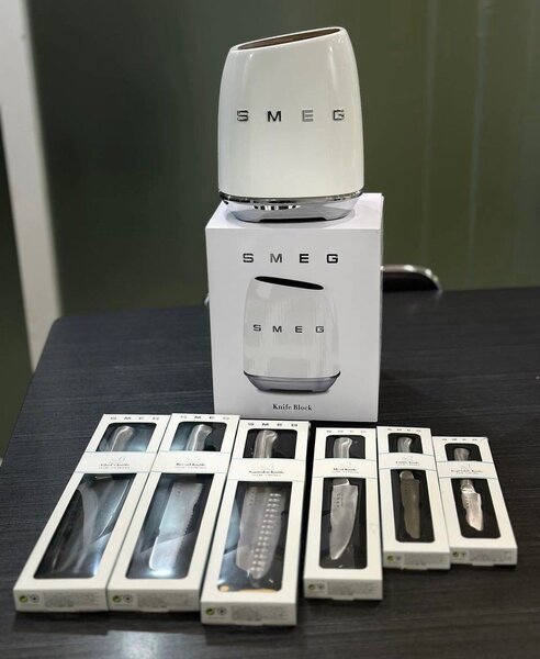 Smeg knives