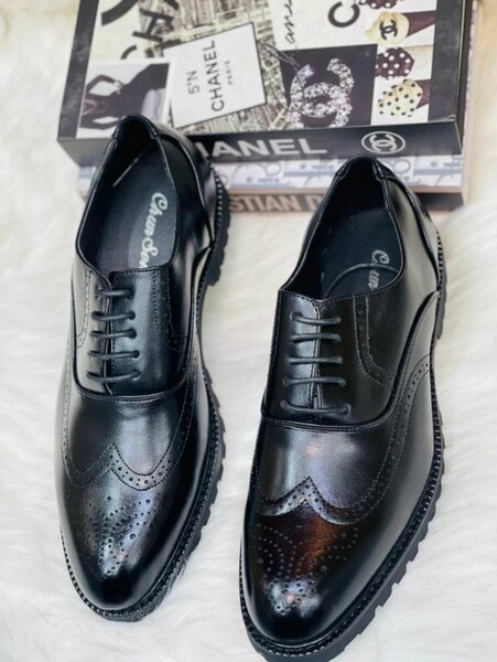 Man smart shoes