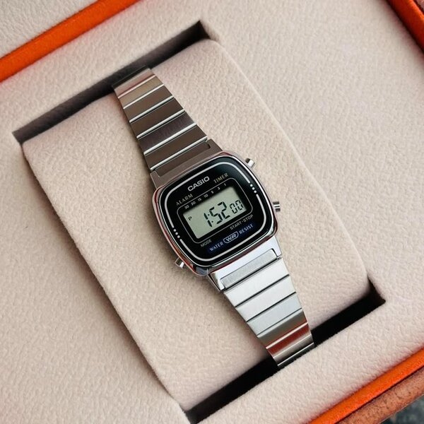 Montre casio authentique