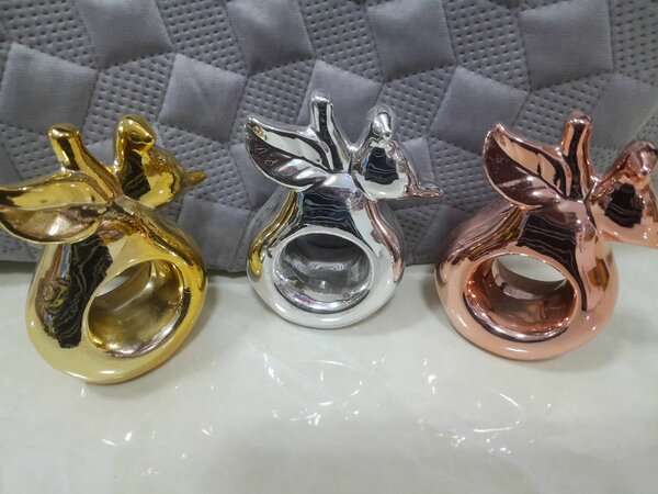 Figurines