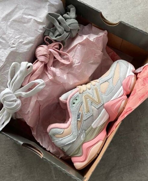 NEW BALANCE 9060
