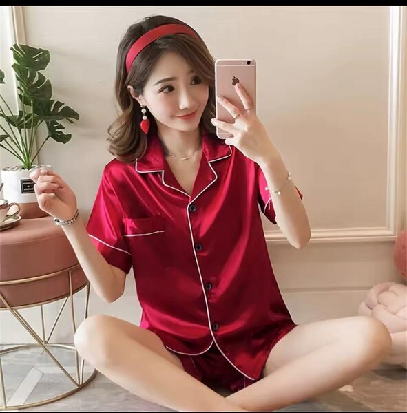 Pyjama en satin élégant