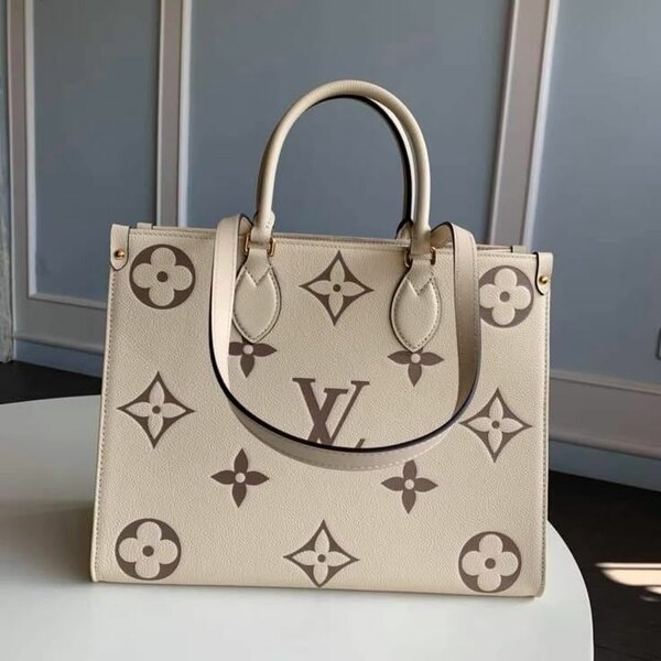 Hand bag