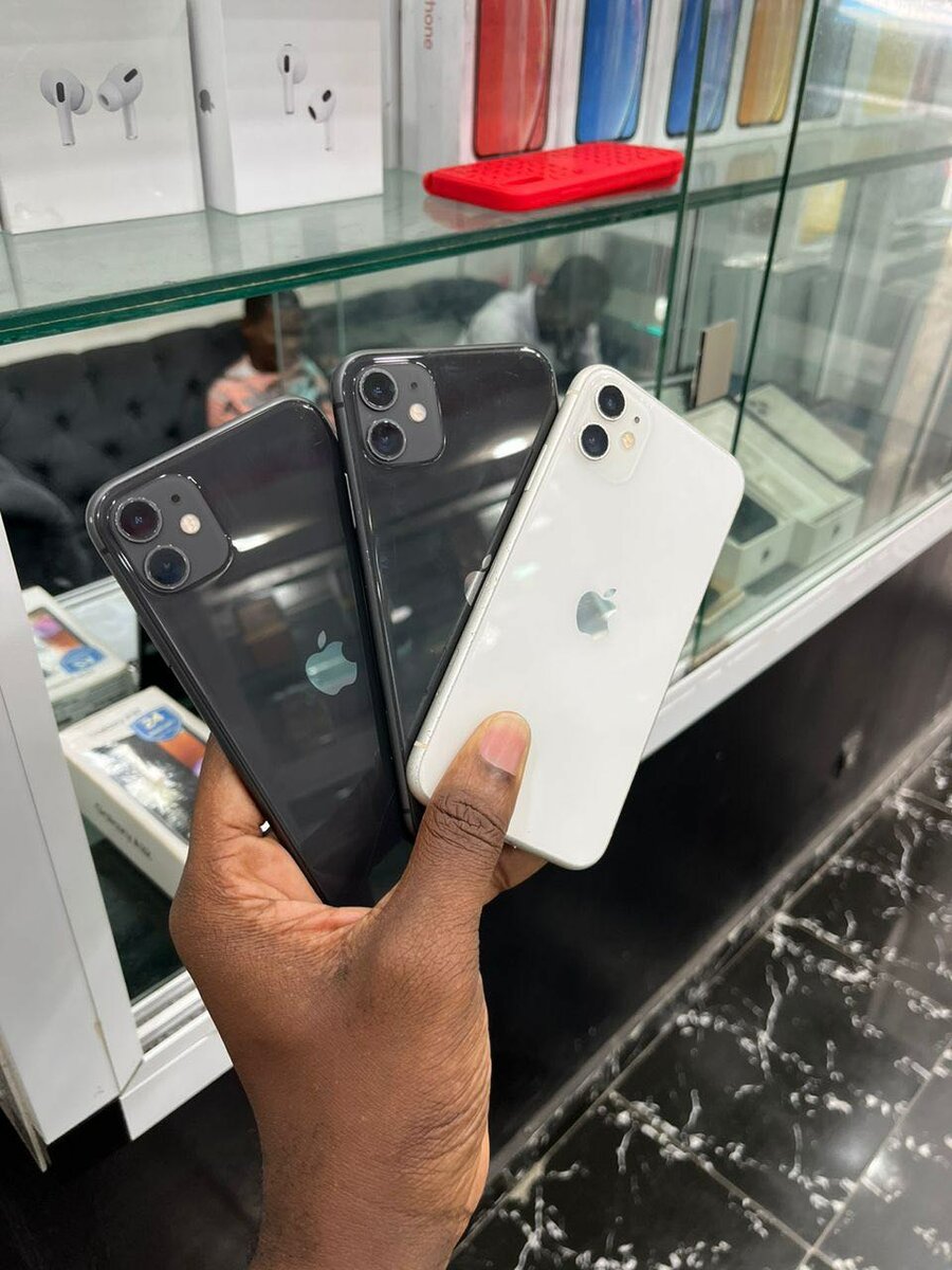 iPhone 11