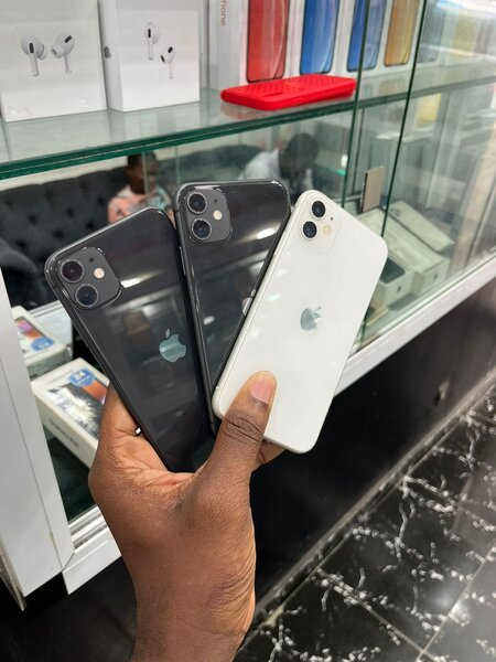 iPhone 11