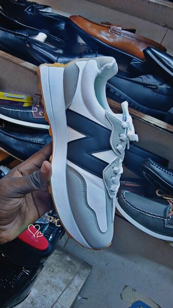 Baskets mode hommes confortables