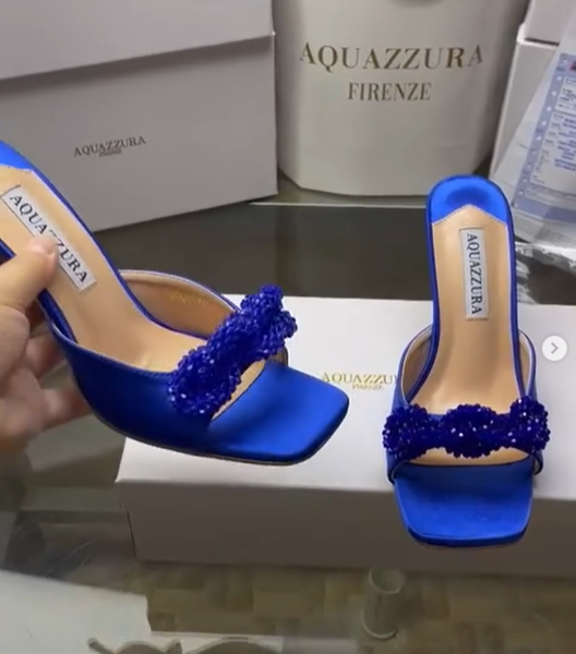 blue shoes