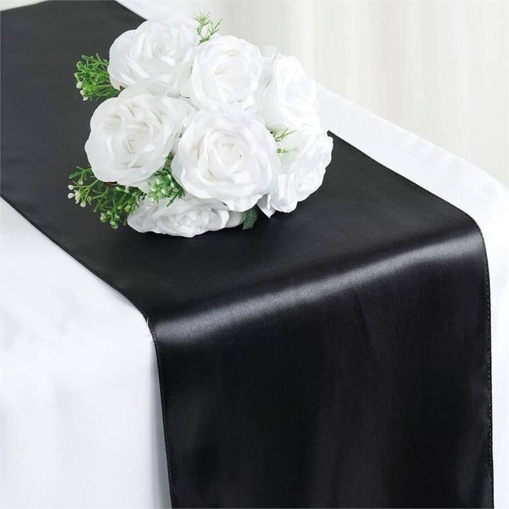 Chemin de Table Noir Satin