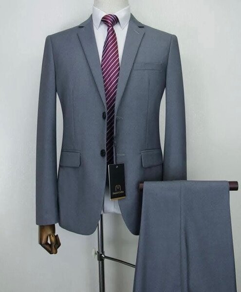 Costume ordinaire (simple)la veste et le pantalon