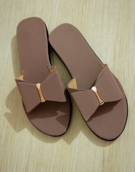 Ladies slippers
