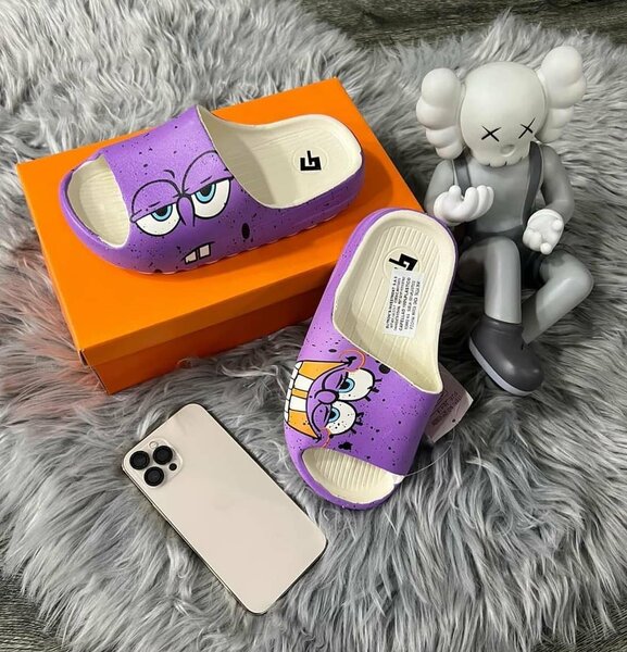 Unisex slide
