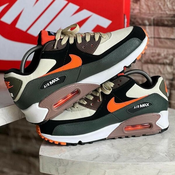 NIKE AIRMAX