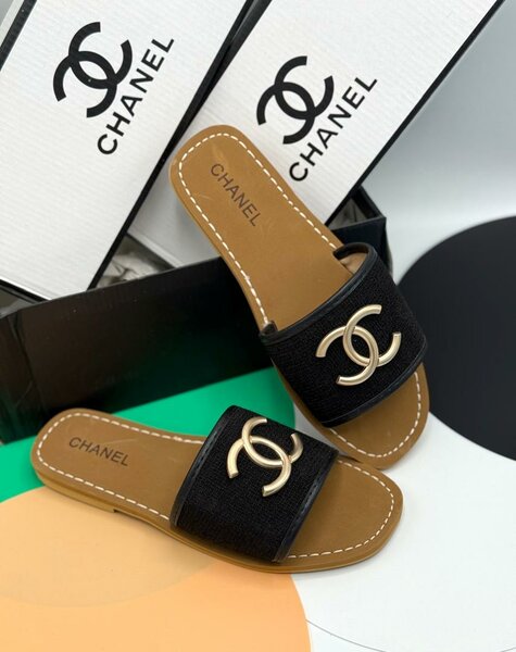 Ladies slippers