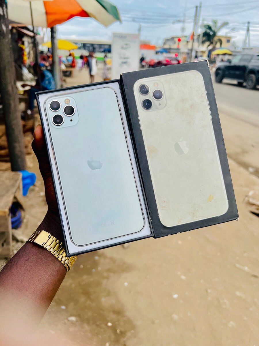 IPHONE 11 pro Max 64 G