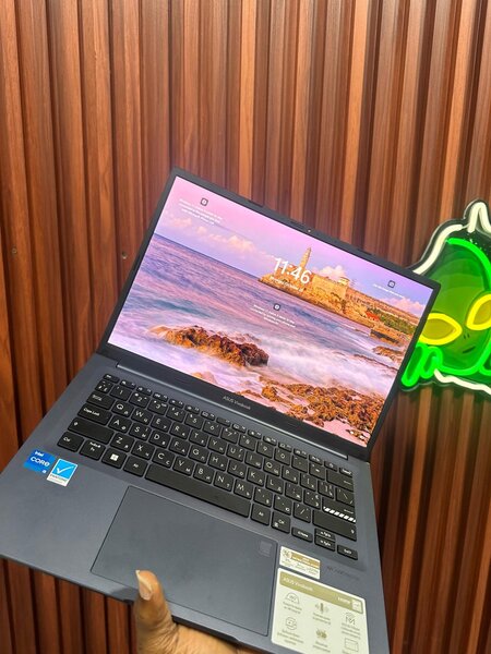 Asus Vivo book. 14