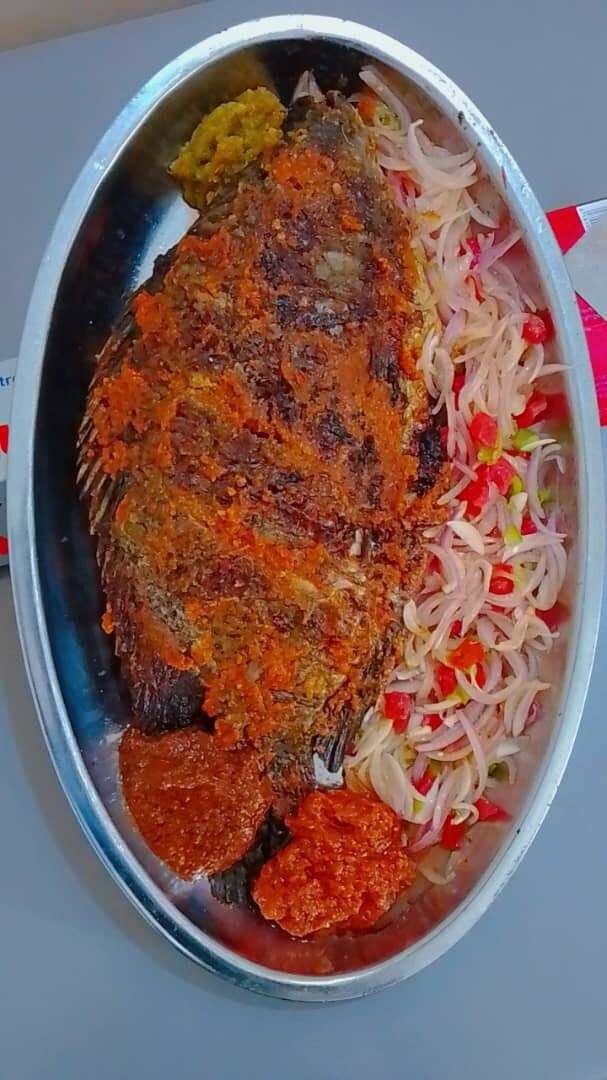 Poisson braisé beni