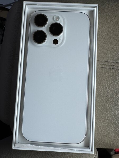 iPhone 16 pro 256 gigas , CE .