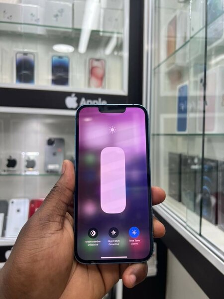 iPhone 13 simple
