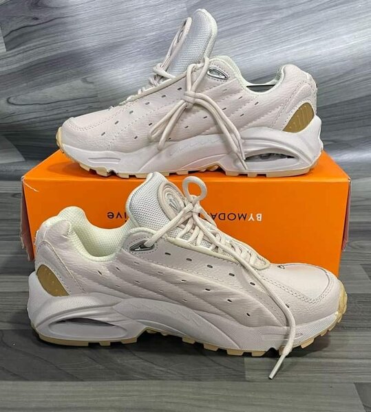 Chaussure NIKE