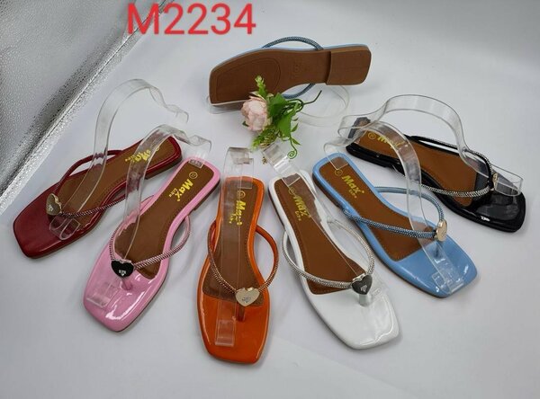Ladies slippers
