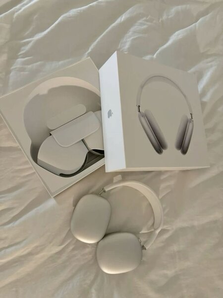 AIRPODS MAX
