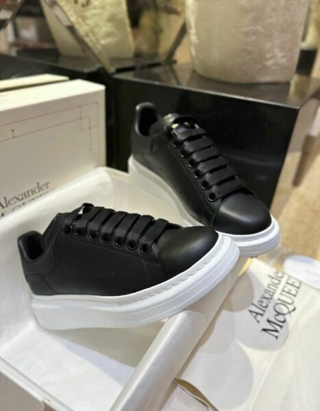 ALEXANDER MCQUEEN