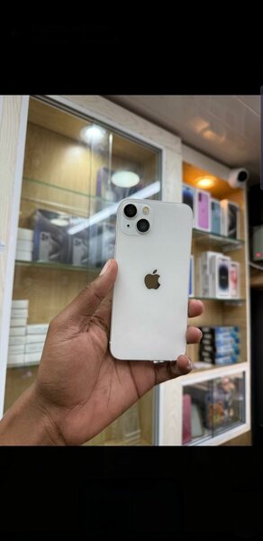 iPhone 13simple cuasi neuf