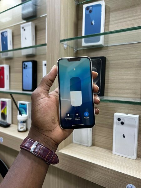iPhone 13