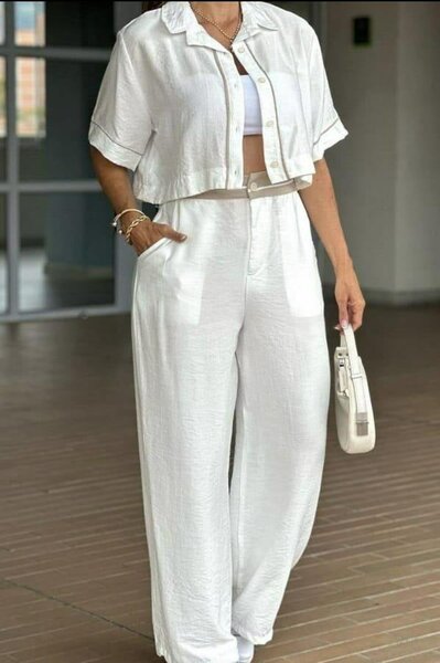 Ensemble pantalon et chemise blanc