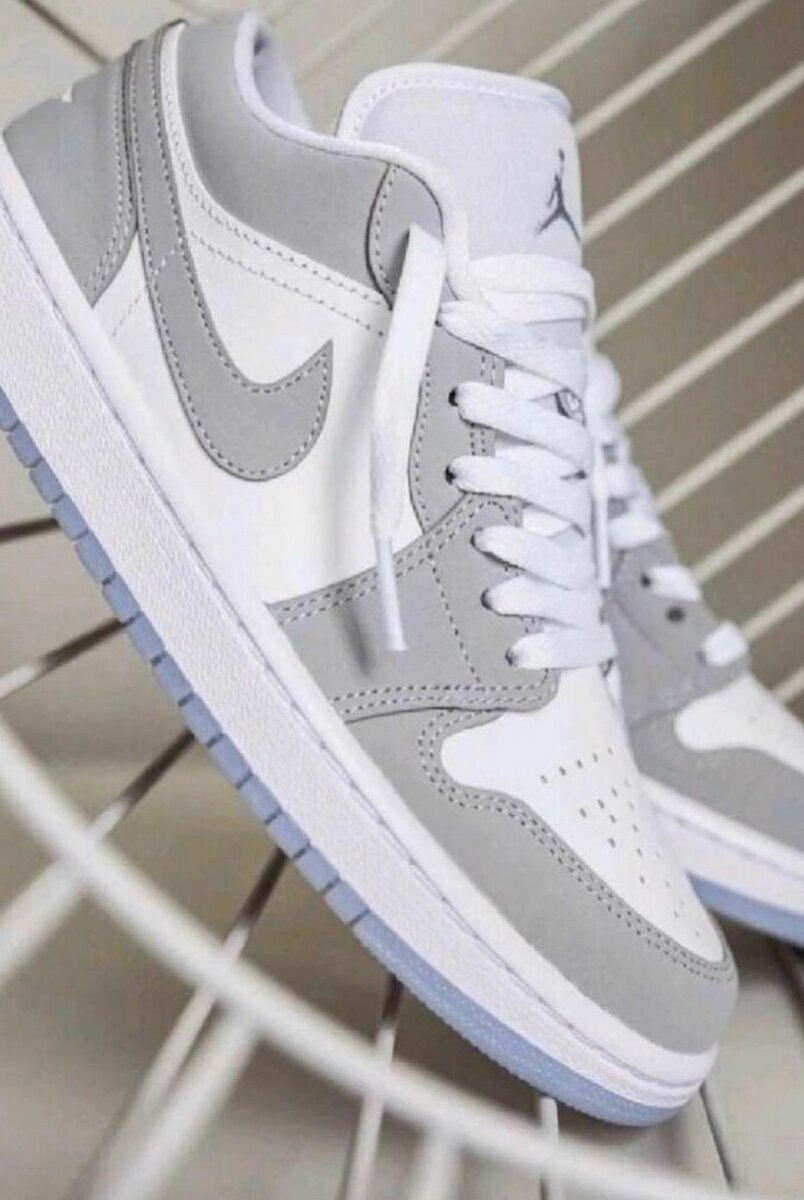 JORDAN 1 LOW