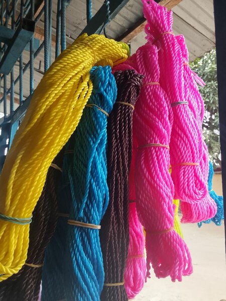 Corde en polypropylène multicolore