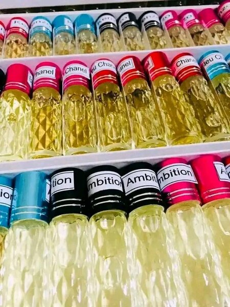 Les huiles où essences de parfum de différentes marques