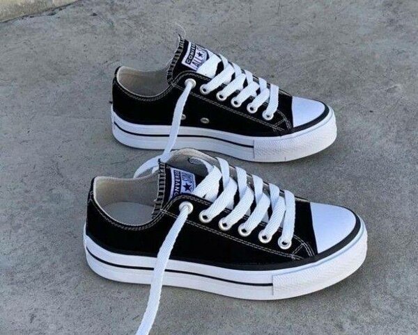 Baskets classiques noires