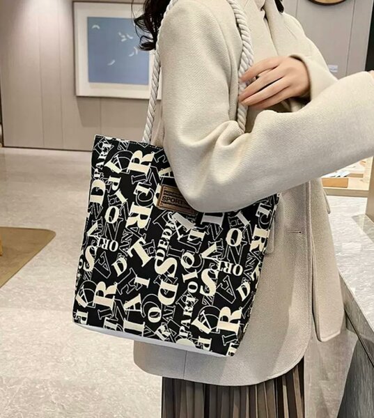 Tote bags
