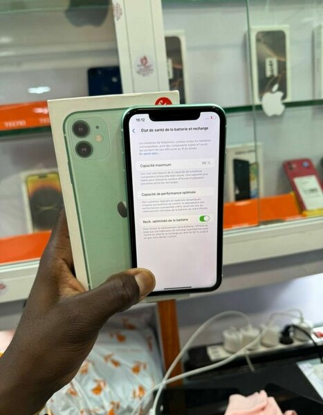 iPhone 11 vert 64 Go débloqué
