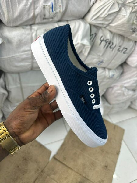 Van's