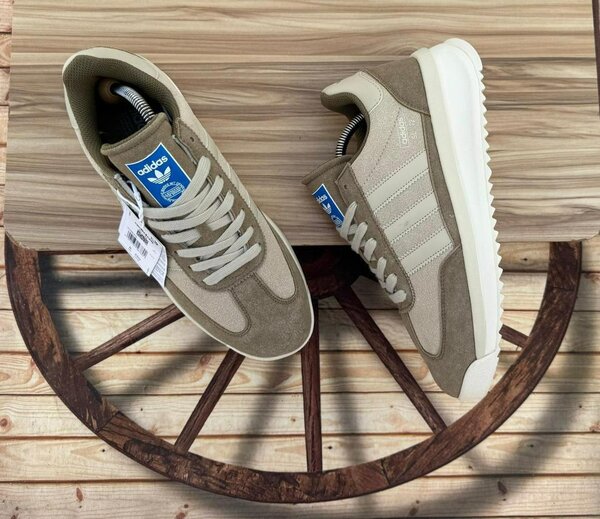 Adidas SL 72