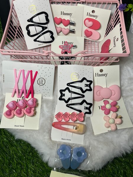 Hair clips