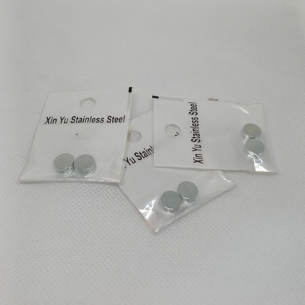 Magnetic earrings
