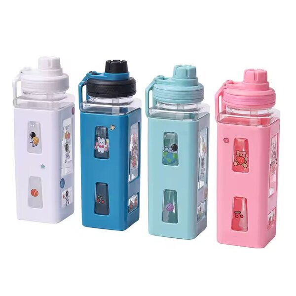 Bouteille d'eau réutilisable colorée