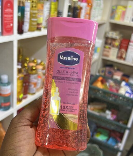 Vaseline Gluta-Hya Serum Oil