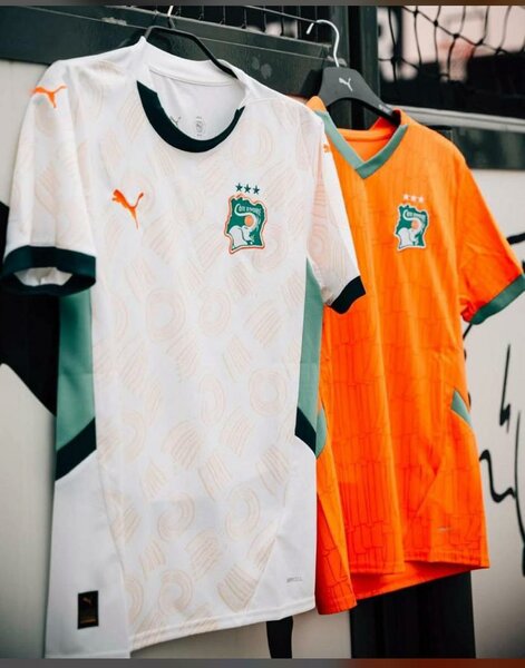 Maillots de football de club et d'équipe