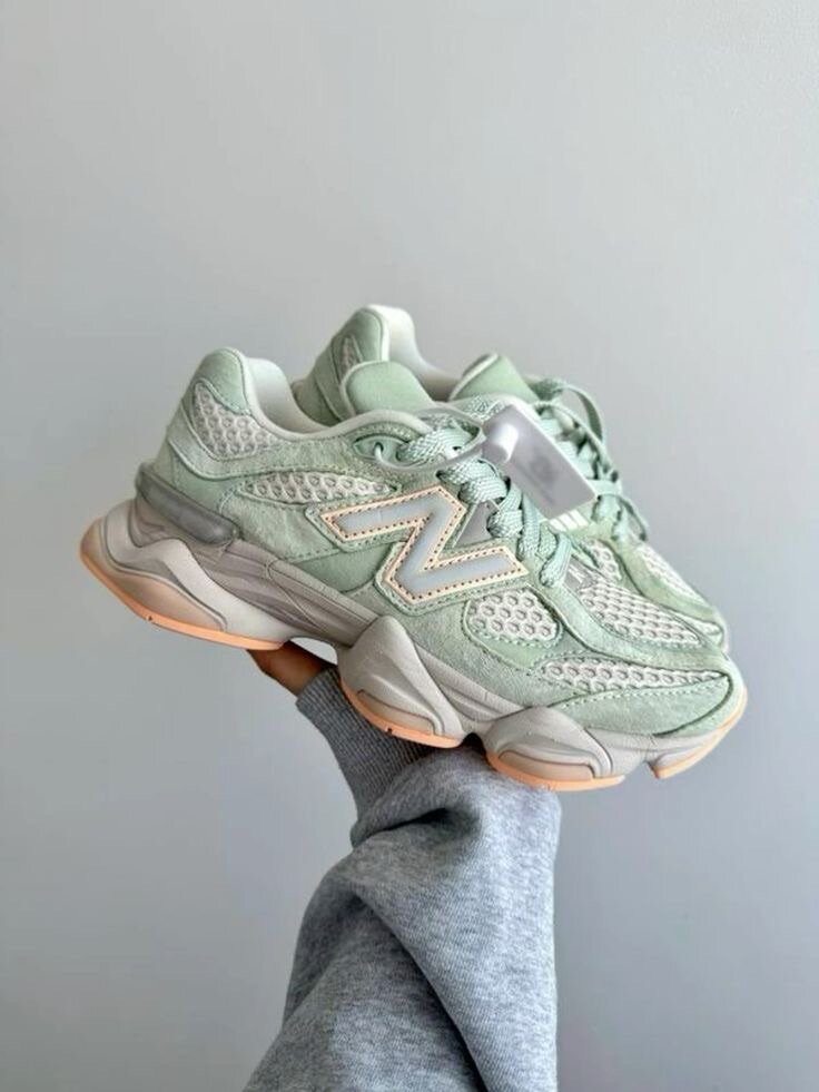 New Balance 9060