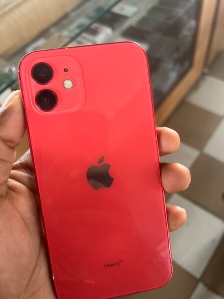 iPhone 12 simple