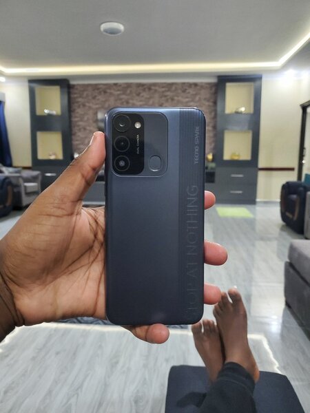 Tecno spark 8c