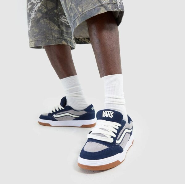 VANS HILANE 2025