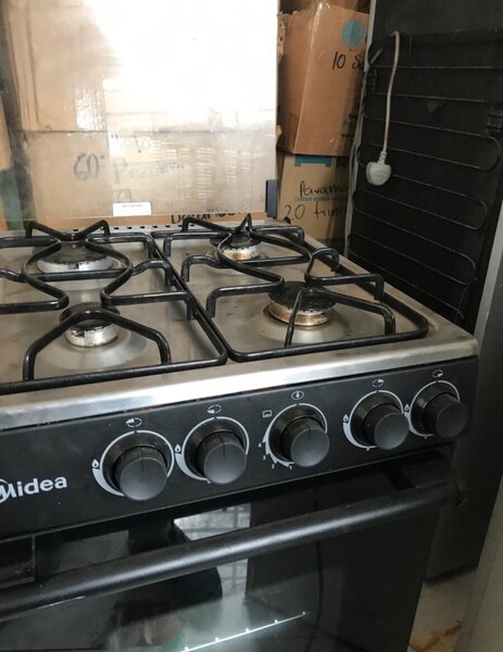 Midea 4 burner Gas and Oven + Grill stove