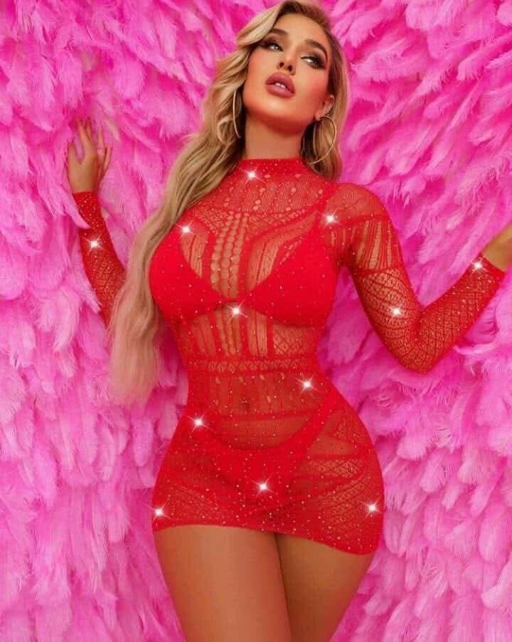 Robe en dentelle rouge glamour